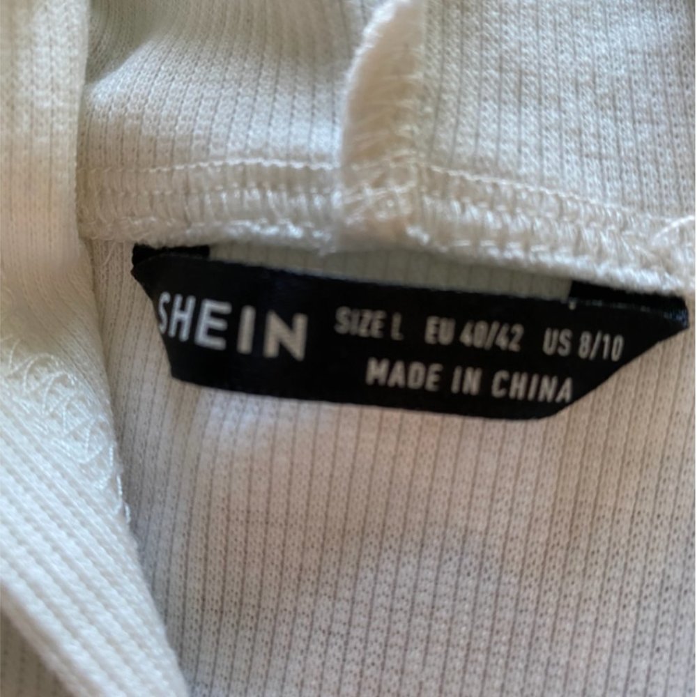 Cropped Hoodie - Picture 4 of 5